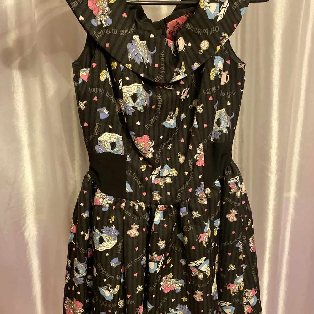 Rare style, of Japanese Alice in Wonderland dress. - Picture 8 of 8